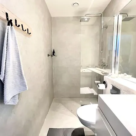 וילה Modern House With Jacuzzi אספו